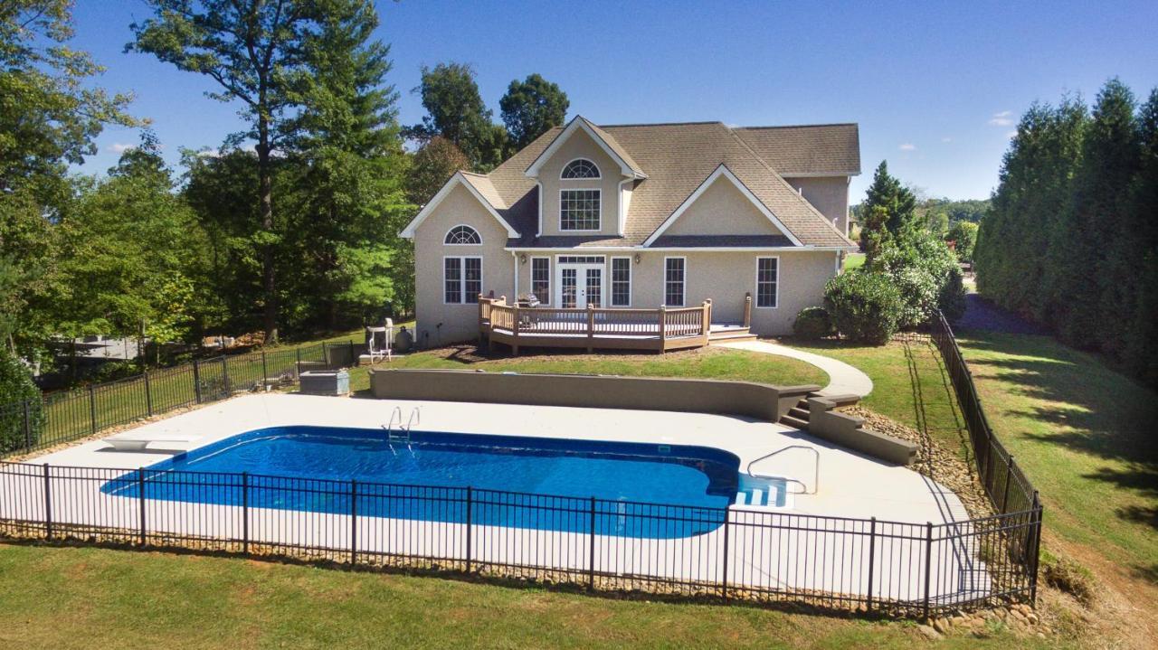 Luxurious House With Pool Near Asheville By Mighty Tree Properties Leicester Extérieur photo